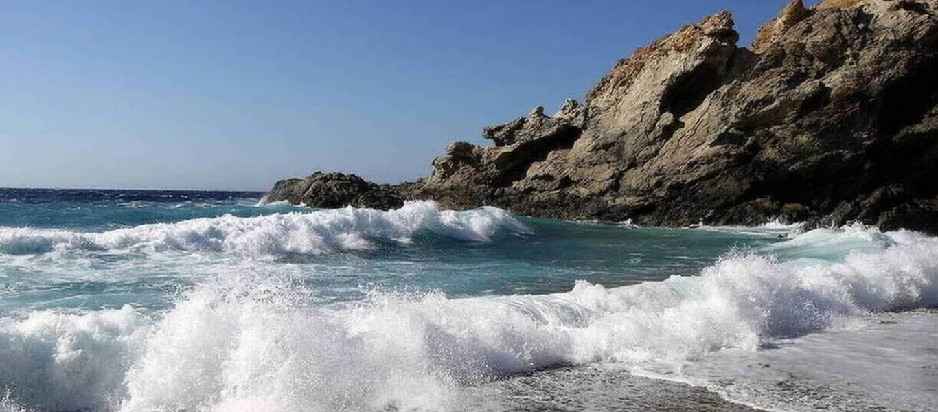 Βρετανία: Είχε παρκάρει το αμάξι του κοντά στην ακτή και πήγε για jet ski - Δε φαντάζεστε που το βρήκε (φώτο)